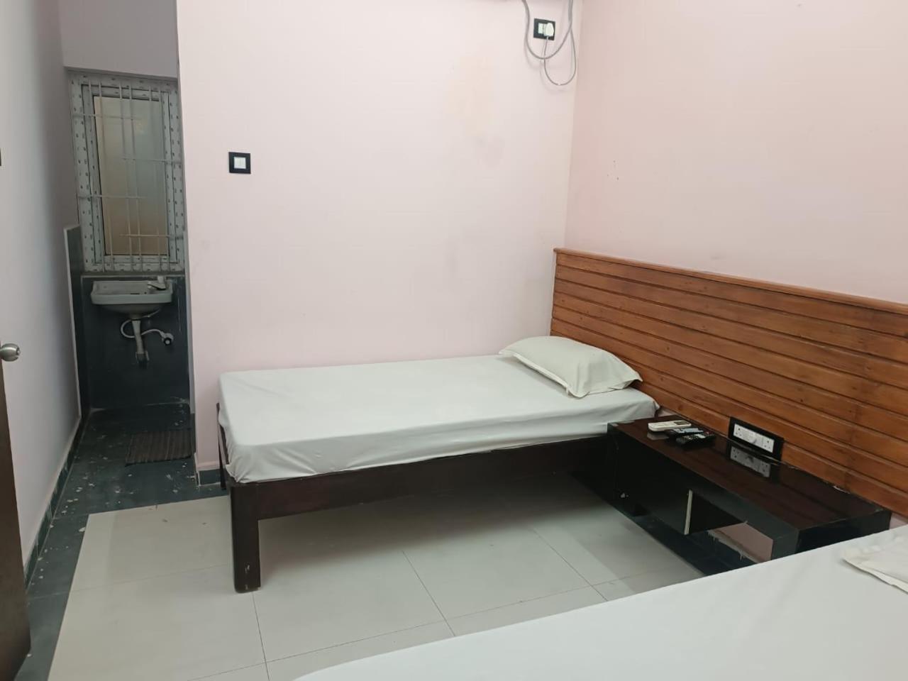 Sgs Residency Villa Tirupati Kültér fotó